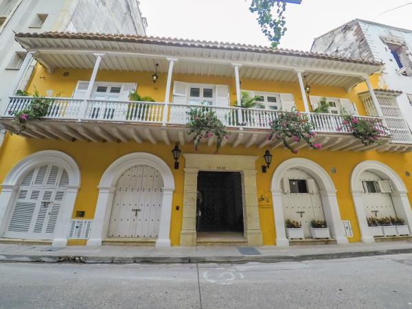 Colombia tailor made vacation, culture and coast