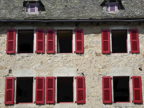 The wine villages of the Burgundy hiking vacation