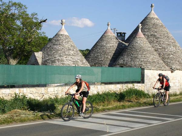 Puglia cycling vacation in Italy