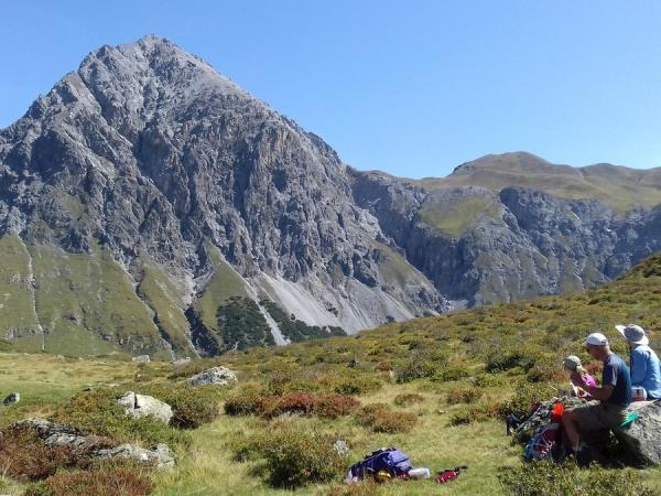 Alpine walking vacation in Switzerland