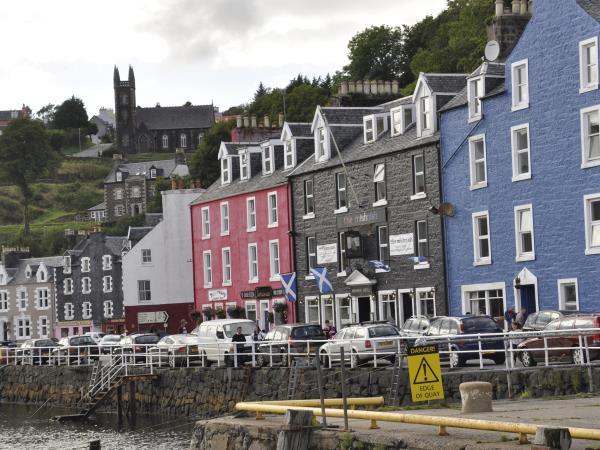 Scotland by boat and bike vacation