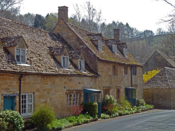 Cotswolds hiking vacation in England
