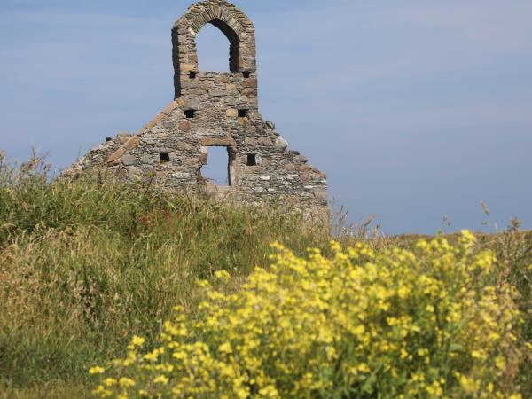 Isle of Man coastal path walking vacation
