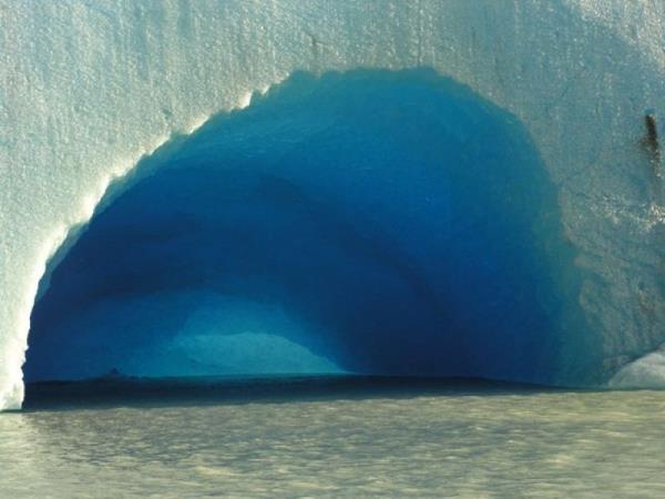 Patagonia hiking vacation, glacier tour