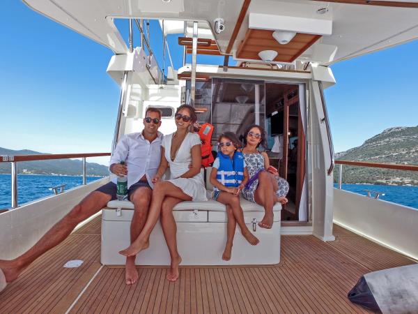 Croatia motor yacht cruising vacation