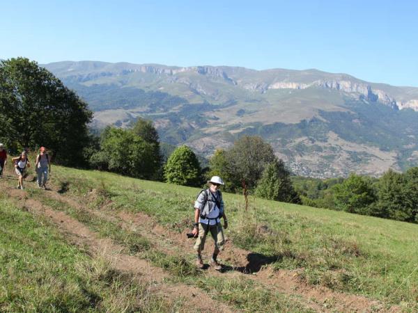 Armenia walking tour, one foot in Armenia