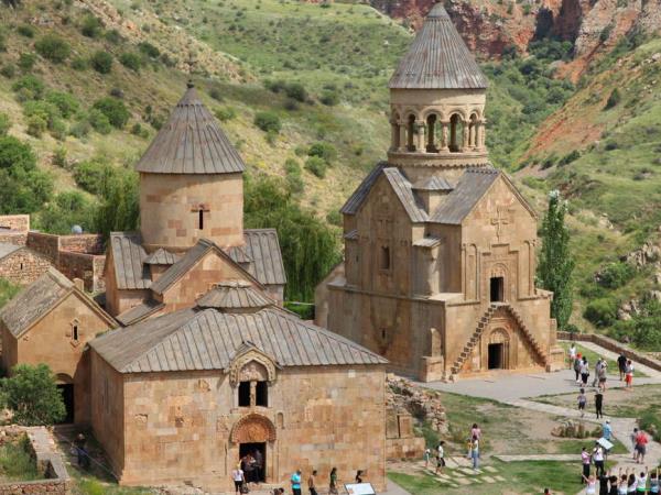 Armenia walking tour, one foot in Armenia