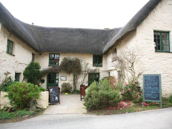 Cycling holiday in Cornwall, England