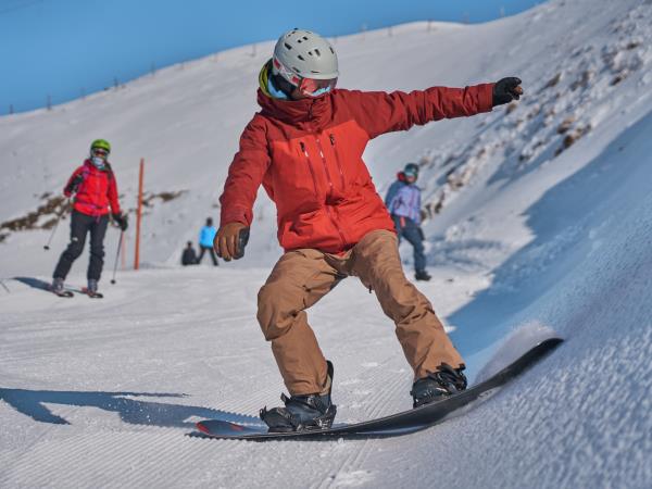 Snowboard and yoga vacation in Austria