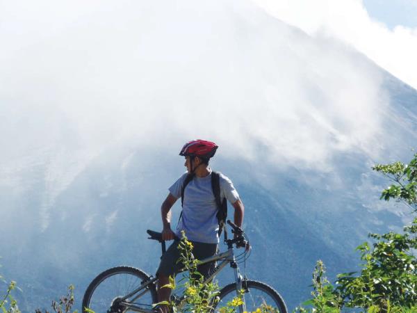 Costa Rica cycling tour