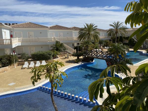 Luxury alkaline detox & wellness retreat in Spain