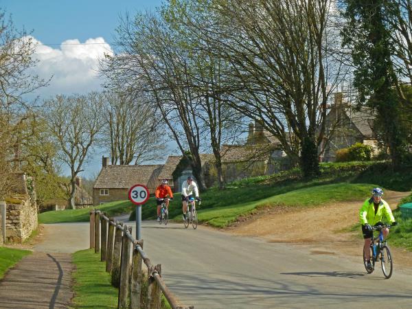 Cotswolds cycling holiday