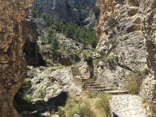 Sierra de Mariola walking vacation in Costa Blanca