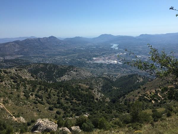 Sierra de Mariola walking vacation in Costa Blanca