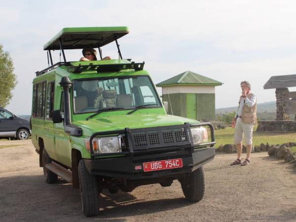 Uganda wildlife vacation
