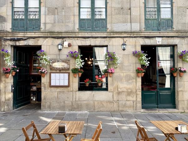 The French Way hiking vacation, Sarria - Santiago