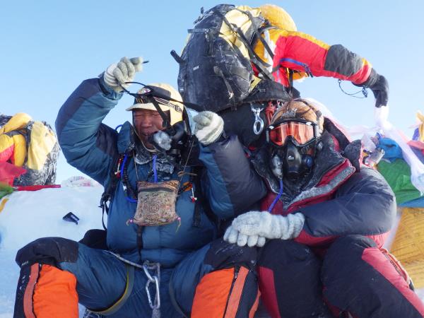 Mount Everest expedition north ridge route
