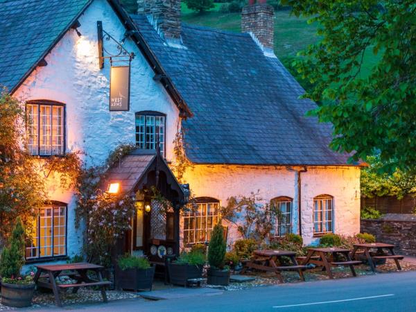 Mindful hiking vacation in Wales