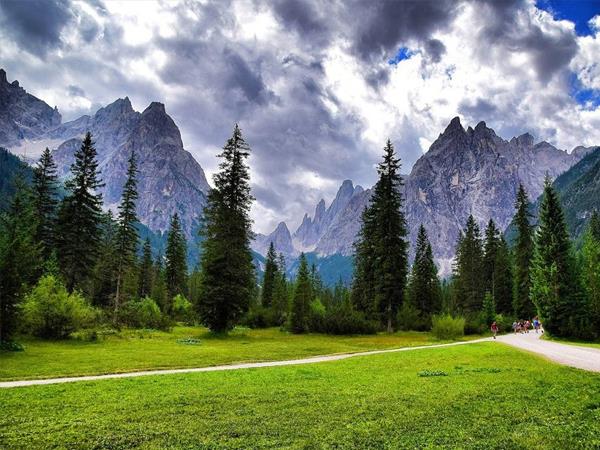 Dolomite valley cycling vacation in Italy