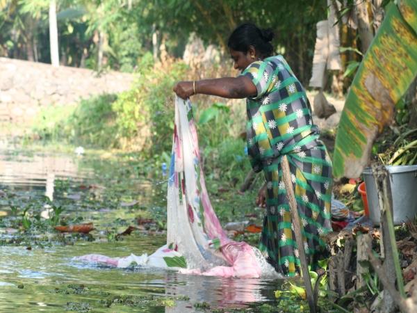 Tailor made houseboat cruise in Kerala, India