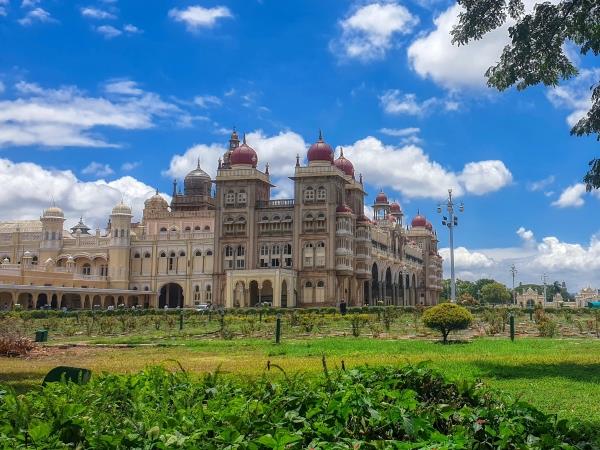 Karnataka tailormade vacation, India