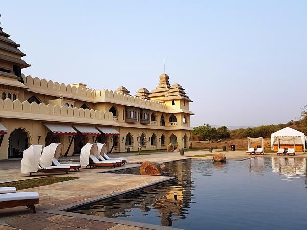 Karnataka tailormade vacation, India