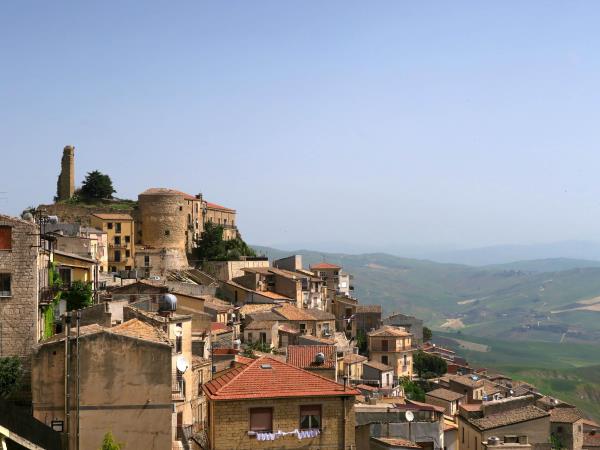 Magna Via Francigena walking vacation in Sicily