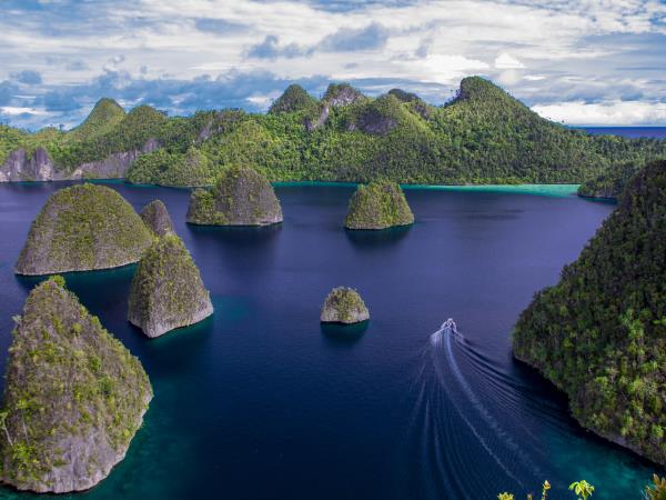 Cruise the Raja Ampat Islands, Indonesia