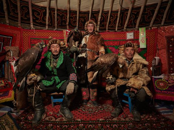 Mongolia tour, hunting with Eagles