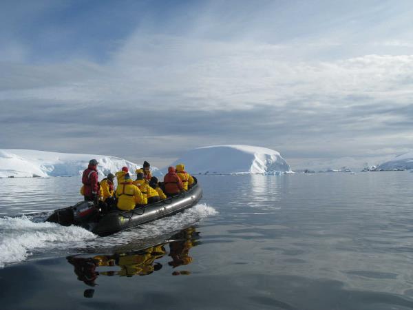 Antarctic Circle wildlife cruise