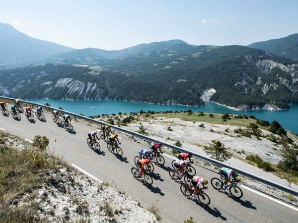Provence Alps cycling vacation in France