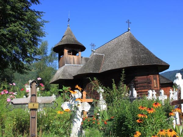 Romania's natural wonders vacation, small group