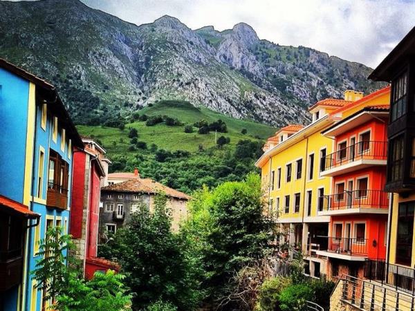 Picos de Europa walking vacation, 8 days