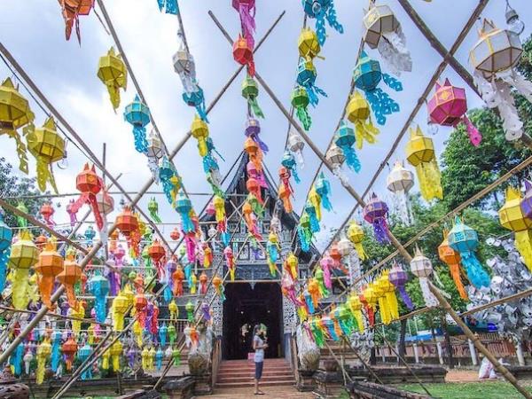 Lantern festival tour in Thailand
