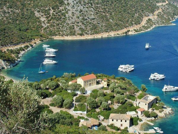 Hike, Kayak & wild camping vacation in Greece