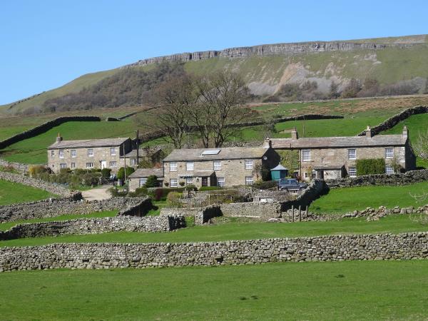 Yorkshire dales walking vacation in England
