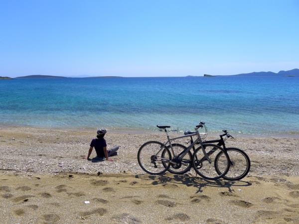 Cyclades multi-activity vacation in Greece for families