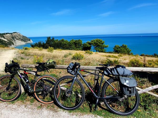 Le Marche biking vacation in Italy, guided