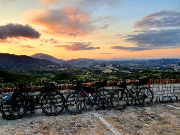 Le Marche biking vacation in Italy, guided