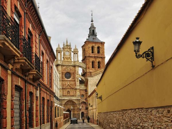 Self-Guided cycle Camino de Santiago holiday