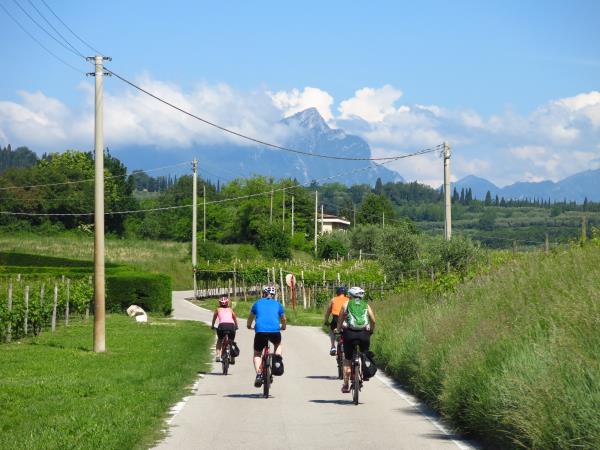 Lake Garda cycling vacation in Italy