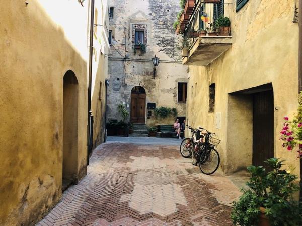 Tuscany villa holiday