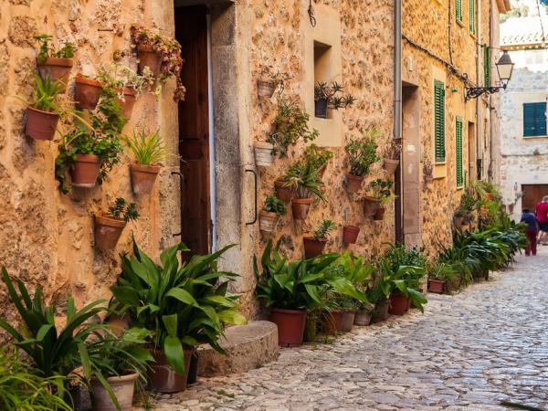 Self-guided Mallorca walking vacation