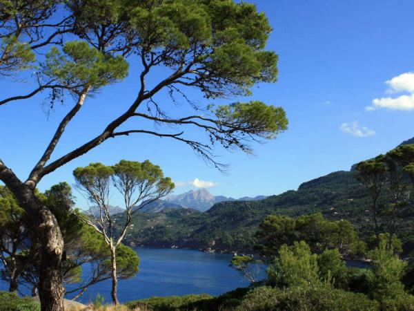 Self-guided Mallorca walking vacation
