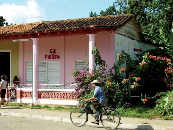Cycling vacation in Cuba