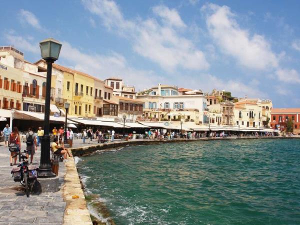 Self-guided hiking vacation in Crete