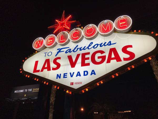 Las Vegas to Los Angeles small group tour