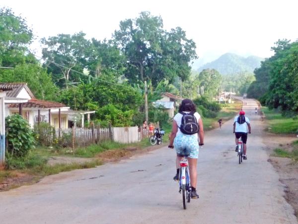 Cuba small group cycling vacation