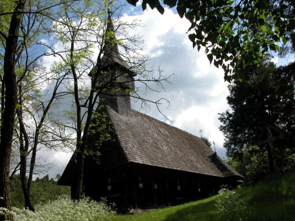 Easy hiking vacation in Romania
