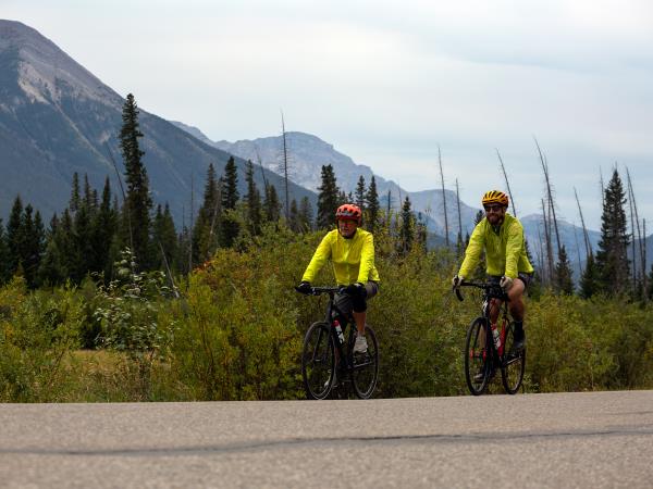 Canadian Rockies cycling vacation